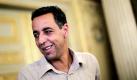Der Palästinenser Ismail Khatib im Festsaal im Landtag in Wiesbaden. Der mit 25.000 Euro dotierte Hessische Friedenspreis 2010 ist an Khatib verliehen worden. Khatib hatte 2005 mit einer zutiefst menschlichen Geste weltweit Schlagzeilen gemacht: Als israelische Soldaten seinen elfjährigen Sohn Ahmed erschossen, spendete der Vater dessen Organe für Kinder in Israel. Foto: dpa