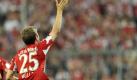WM-Torschützenkönig Thomas Müller schlägt wieder zu: Nach einem wunderschönen Doppelpass mit Toni Kroos traf der 20-Jährige nach nur neun gespielten Minuten als erster Torschütze der Saison 2010/11. Foto: dpa