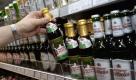 Jeder Deutsche trinkt im Schnitt 10,4 Liter reinen Alkohol pro Jahr - wir liegen damit weltweit auf dem sechsten Rang. Mehr als vier Millionen Bundesbürger sind akut vom Alkohol abhängig - für sie beträgt das Todesrisiko einer Leberzirrhose eins zu 480. Foto: dapd