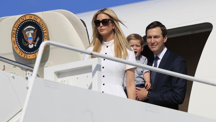Donald Trumps Tochter Ivanka gibt US-Medien zufolge ihre Modemarke auf.