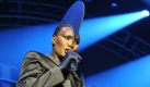 Jamaican singer, model and actress Grace Jones performs on stage at the Avo Session in Basel, Switzerland, Friday, Nov.13, 2009. (AP Photo/Keystone/ Georgios Kefalas) Foto: ap