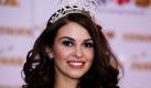 Doris Schmidts aus Karlsruhe posiert im Europa-Park Rust bei einer Pressekonferenz nach der Wahl zur Miss Germany 2009. Schmidts setzte sich bei der Wahl zur Miss Germany gegen 22 Konkurrentinnen aus ganz Deutschland durch.
 Foto: ddp