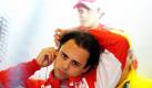 Der brasilianische Formel-Eins-Fahrer Felipe Massa vom Team Ferrari bereitet sich auf die ersten Proberunden auf der Rennstrecke Hungaroring im ungarischen Mogyorod vor. Der ungarische Grand Prix wird am Sonntag stattfinden. Foto: dpa
