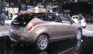 Fiat ist sich nicht zu schade, den Chrysler Delta ein zweites Mal nach der Detroit Motorshow ohne Neuerungen dem US-Publikum zu präsentieren. Foto: press-inform