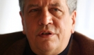 Der SPD-Energieexperte Hermann Scheer erlutert am Dienstag (21.03.2006) im Landtag von Baden-Wrttemberg in Stuttgart im Rahmen einer Pressekonferenz seine Vorstellungen zur Energiepolitik. Hermann Scheer hlt die Nutzung von erneuerbaren Energien fr wirtschaftlich sinnvoll und technologisch problemlos einsetzbar. Einzig politische Hrden stnden nach seinen Ausfhrungen einer gesteigerten Nutzung von erneuerbaren Energien derzeit im Wege. Foto: dpa