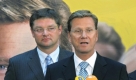 Wir haben uns als FDP praktisch verdoppelt.

Siegestrunken gibt sich auch FDP-Chef Guido Westerwelle - obwohl es weder im Saarland noch in Thüringen für Schwarz-Gelb reicht. Foto: dpa