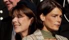 Adelige Schwestern:Die eine zeigt am liebsten ihre Tattoos, die andere lieber kostbare Juwelen: Dass Caroline (52, links) und Stéphanie von Monaco (44) zwei Schwestern sind, wie sie verschiedener kaum sein könnten, ist seit Jahren bekannt. Und immer wieder kommt es zum Zerwürfnis, meist wegen der vielen Affären von Stéphanie. Foto: dpa