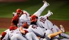 Das Alabama-Baseballteam feiert den 10:8-Sieg gegen Georgie Tech bei einem Regionalturnier in Atlanta. Foto: ap