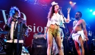 Der US-amerikanische Sänger George Clinton (links) tritt zusammen mit der Band  Parliament-Funkadelic in Basel auf. Foto: ap