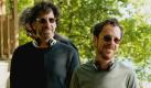 Die beiden haben großen Spaß an schwarzem Humor, ihre Filme sind legendär: Die Regisseure Ethan und Joel Coen. Foto: Tobis