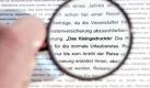 Oft entscheiden Details darüber, ob die Stornokosten letztlich erstattet werden oder nicht. (Bild: Remmers/dpa/tmn) Foto: dpa