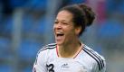 Celia Okoyino da Mbabi erzielt beim 6:0 gegen die Schweiz vier Tore. Foto: Uwe Anspach Foto: dpa