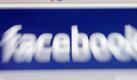 Datenschutz, endlich: Facebook erleichtert seinen Nutzern die Kontrolle über ihre Privatsphäre. Unter anderem werden viele Einstellungen, die man bisher nur in einem separaten Bereich anpassen konnte, direkt in die Website integriert, kündigte das Onlinenetzwerk an. Außerdem werde man auch nachträglich verändern können, wer einen Eintrag sehen kann.  Foto: dpa