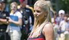 Pop-Star Jessica Simpson (30) hat einen neuen Mann in ihrem Leben: Eric Johnson. Weil sie gerade sehr beschäftigt ist, genießt sie derzeit jede Minute mit ihm. Morgen haben wir einen ganzen Tag frei. Er liebt Kunst, also gehen wir in Galerien. Und er liebt Fotografie. Das ist so cool, sagte Simpson dem US-Magazin People. Die Beziehung zu Johnson sei vollkommen normal. Er unterstützt mich sehr. Ich könnte derzeit keinen besseren Mann in meinem Leben haben, sagte die Sängerin. Sie mache sich allerdings keine Gedanken darüber, ob er der Mann fürs Leben sei. Ich will es nicht beschreien. Im Augenblick ist er der Richtige für mich. Ich bin sehr glücklich, mir geht es gut. Wenn das heute für immer andauern würde, könnte ich damit leben.(dpa) Foto: dpa