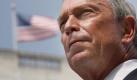 ARCHIV - Der New Yorker Bürgermeister Michael Bloomberg steht in Washington vor einer US-Fahne (Archivfoto vom 10.07.2008). Der parteilose Medienmogul Michael Bloomberg bleibt für eine dritte Amtszeit Bürgermeister von New York. Der 67-Jährige konnte sich in der Nacht zum Mittwoch mit 51 Prozent der Stimmen gegen seinen demokratischen Herausforderer William Thompson (56) durchsetzen, der auf 46 Prozent kam. EPA/SHAWN THEW +++(c) dpa - Bildfunk+++
pixel Foto: dpa