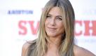 US actress and cast member Jennifer Aniston arrives for 'The Switch' film premiere in Hollywood, California, USA, 16 August 2010. 'The Switch' is the story of an unmarried 40-year-old woman turns to a turkey baster in order to become pregnant. Seven years later, she reunites with her best friend, who has been living with a secret: he replaced her preferred sperm sample with his own. EPA/PAUL BUCK +++(c) dpa - Bildfunk+++ Foto: dpa
