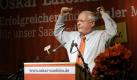 Linken-Chef Oskar Lafontaine ist beim Politischen Aschermittwoch immer für deftige Sprüche gut. Kostprobe: Der Kapitalismus trägt den Krieg in sich wie die Wolke den Regen. Foto: dpa