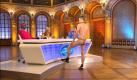 Für eine der ersten Peinlichkeiten der Staffel sorgt Alexander Fähnrich vor den Jurymitgliedern Dieter Bohlen, Natalie Horler und Bruce Darnell (li.). Sein Auftritt besteht aus hyperaktivem Rumgehopse im Leoparden-String. Foto: RTL