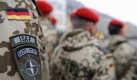 ARCHIV: Soldatinnen und Soldaten der Panzergrenadierbrigade 37 'Freistaat Sachsen' stehen zum Verabschiedungsappell fuer ihren Afgahnistan-Einsatz auf dem Marktplatz im saechsischen Frankenberg (Foto vom 06.03.09). Bei einem Feuergefecht in Nordafghanistan sind am Dienstag (23.06.09) drei Bundeswehrsoldaten des Panzergrenadierbataillons 391 aus der Werratal-Kaserne in Bad Salzungen, die der Panzergrenadierbrigade 37 unterstellt ist, ums Leben gekommen. Die Einheit war nach Angaben der Bundeswehr im Rahmen einer gemeinsamen Operation deutscher und afghanischer Sicherheitskraefte etwa sechs Kilometer suedwestlich des Regionalen Wiederaufbauteams in Kundus mit Handfeuerwaffen und Panzerfaeusten beschossen worden. Wegen der Gefechte musste nach ddp-Informationen ein Transportpanzer vom Typ 'Fuchs' ausweichen. Dabei seien zwei Soldaten sofort getoetet worden, ein dritter erlag wenig spaeter seinen Verletzungen. Verteidigungsminister Franz Josef Jung (CDU) sagte am Rande eines Truppenbesuchs in Kiel 'Ich habe Ihnen eine traurige Nachricht zu ueberbringen. Drei Soldaten sind in Afghanistan im Einsatz fuer den Frieden gefallen'. (zu ddp-Text) Foto: Norbert Millauer/ ddp *** Local Caption *** Foto: ddp