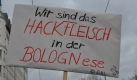 Ein Plakat der protestierenden Studenten in Leipzig. Foto: news.de
