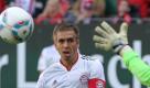 Bayern-Kapitän Philipp Lahm (l) war von den Reaktionen auf sein Buch überrascht. Foto: dpa