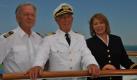 Den Vogel schoss im Dezember aber das ZDF-Traumschiff mit seiner Crew Horst Naumann, Siegfried Rauch und Heide Keller (von links) ab. 7,45 Millionen Zuschauer schalteten am zweiten Weihnachtsfeiertag zu. Die Mischung aus traumhafter Landschaft, vorhersehbarer Handlung, alt-bewährter Besetzung und kurioser Gaststars wie Inka Bause und Helmut Schmidt übertrumpfte sogar den zeitgleich laufenden Kieler Tatort mit Axel Milberg. Der Triumph des Trivialen - ob das wegweisend ist für das Fernsehjahr 2011? Foto: ZDF