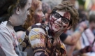 Invasion der Zombies: Beim Toronto Film Festival warten Fans darauf, einen Blick auf Kultregisseur George Romero zu erhaschen. Foto: ap