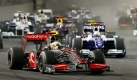 Von der Pole Position aus gestartet führte Lewis Hamilton das Rennen souverän an. Ohne Gefahr bringt der Brite nach 61 Rennen den Sieg ins Ziel. Foto: dpa