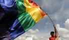 Nicht alleMikronationen sind aus puren Launen heraus geboren. Das Gay and Lesbian Kingdom of the Coral Sea Island entstand 2004 aus Protest gegen die Ablehnung der gleichgeschlechtlichen Ehe in Australien. Auf einer Inselgruppe vor der australischen Küste hisste eine Gruppe Aktivisten die Regenbogenflagge. Das schwule Königreich hat den Euro zu seiner Währung erklärt und gibt eigene Briefmarken heraus. Nationalhymne ist das Lied I Am What I Am von Gloria Gaynor. Foto: dpa