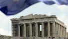 2001 tritt es der Euro-Zone bei. 2004 wird bekannt, dass die Regierung in Athen Finanzdaten gefälscht hat. Zwischen 1997 und 2003 waren alle Haushaltsdefizite höher als die Athener Regierung in Brüssel angegeben hatte. Foto: dpa