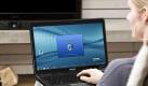 Mobil im Wohnzimmer: Viele Notebooks sind als Ersatz für den Schreibtisch-PC gedacht, kommen für den Einsatz unterwegs aber nur selten in Frage. (Bild: Toshiba/dpa/tmn) Foto: dpa