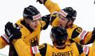 Eishockey, IIHF Weltmeisterschaft 2010, Viertelfinale, Schweiz - Deutschland, Donnerstag (20.05.10), SAP-Arena, Mannheim: Deutschlands Philip Gogulla (l.) jubelt nach seinem Tor zum 1:0 mit Christian Ehrhoff (M.) und Kai Hospelt. Foto: Thomas Lohnes/ddp Foto: ddp