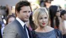 Peter Facinelli (spielt Edwards Vater Carlisle) brachte zur Premiere seine Frau Jennie Garth mit - bekannt aus Beverly Hills 90210. Foto: ap