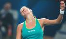 Shahar Peer aus Israel konnte bei den China Open im Tennis in Peking gegen Wozniacki nicht viel ausrichten. Die künftige Weltranglisten-Erste Caroline Wozniacki hatte in Peking beim 7:5, 6:2 nur einen Satz lang Mühe gegen Shahar Peer und spielt im Endspiel des mit 4,5 Millionen Dollar dotierten Turniers gegen Vera Swonarewa. Foto: dpa