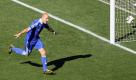 Zuvor hatte der Ex-Bundesliga Profi Robert Vittek die Slowakei in Führung gebracht. Foto: dpa
