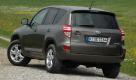 Toyota RAV4: Die Japaner hatten 2009 schlechte Absatzzahlen. Das sorgt für günstige Preise. Foto: press-inform