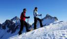 Die etwas andere Wanderung: Auf einer Schneeschuhtour lässt sich das Ostallgäuer Voralpenland in Bayern prima erkunden.  Foto: ddp, FTM/guenterstandl.de 