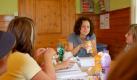 Geschulte Ernährungs- und Sportwissenschaftler setzen sich mit den Kindern  und Erwachsenen im österreichischen Supercamp auseinander und erklären alles rund um gesunde Ernährung. Foto: supercamp.at