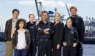 Inzwischen sieht das Team vom Großstadtrevier so aus (von links): Hauke Jessen (Steffen Groth), Hariklia Harry Möller (Maria Ketikidou), Anna Bergmann (Dorothea Schenck), Dirk Matthies (Jan Fedder), Frau Küppers (Saskia Fischer), Nicki Beck (Sophie Moser), Hannes Krabbe (Marc Zwinz). Foto: ARD