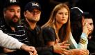 Schauspieler Leonardo DiCaprio verfolgt zusammen mit Model Bar Rafaeli das Basketball-Spiel der Orlando Magic gegen die Los Angeles Lakers. Die Lakers gewannen die Begegnung mit 98:92. Foto: ap