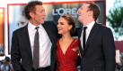 Vincent Cassel (links), Natalie Portman (Mitte) und Darren Aronofsky (rechts) amüsieren sich bei der Premiere von Black Swan. Foto: dpa