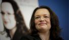 Die immer Lächelnde: Im November 2009 wird Andrea Nahles zur Generalsekretärin der SPD gewählt. Kurz darauf erscheint ihr erstes Buch Frau, gläubig, links: Was mir wichtig ist. Foto: ddp