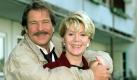 In Schtonk! standen sie 1992 erstmals gemeinsam vor der Kamera: Christiane Hörbiger und Götz George. Es funktionierte. So gut, dass die beiden gerne und oft ein Paar vor der Kamera gaben. So auch beim einem Film namens Alpenglühen, den das Erste 2003 drehte. Damals durfte sich Christiane Hörbiger ihren Filmpartner aussuchen und entschied sich umgehend für George. Vermutlich wegen seiner blauen Augen. Foto: dpa