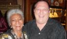 Nichelle Nichols war in der Originalserie als Kommunikationsoffizier an der Seite von Leonard Nimoy und William Shatner zu sehen. Die Rolle mit einer Afroamerikanerin zu besetzen, war 1966 umstritten. Eine Folge wurde sogar nur zensiert gezeigt: Darin gab es einen Filmkuss zwischen ihr Captain Kirk (Shatner). Foto: Privat