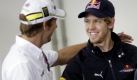 Die Formel-1-Fans hoffen, dass 2010 das Geschehen auf der Piste spannender wird als das Geschehen abseits der Rennstrecke. Dann liefern sich Button und Vettel möglicherweise einen ausgeglicheneren Zweikampf bis zum Saisonende. Foto: dpa