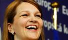Die Premierministerin Finnlands, Mari Kiviniemi, während einer Pressekonferenz im Hauptsitz der EU in Brüssel. Dort sprach sie sich dafür aus, das EU-Budget für solche Länder einzufrieren, die Finanzregeln missachten. Foto: ap