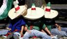 Luxuriöser Hitzeschutz. Wer kann, sollte es den südlichen Nationen nachmachen und die Mittagshitze mit einer faulen Siesta vermeiden. Foto: ddp
