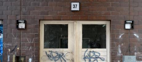 Frau getötet und zerstückelt - Kinder beim Notdienst (Foto)