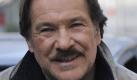 ARCHIV: Schauspieler Goetz George in der Rolle des Horst Schimanski posiert bei einem Settermin zum Film 'Schuld und Suehne' in Duisburg (Foto vom 18.03.10). Fuer Schauspieler Goetz George haben die meisten der Film- und Fernsehproduktionen heutzutage keinen Reiz mehr. 'Heute gibt es kein Tabu mehr. Deswegen ist es wahnsinnig schwer, ordentliche Drehbuecher zu schreiben', sagte der 72-Jaehrige der 'Welt am Sonntag'. (zu dapd-Text)
Foto: Henning Kaiser/ddp/dapd Foto: ddp