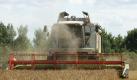 In der Landwirtschaft läuft heute fast alles maschinell - das sorgt für einen hohen Bedarf an gut ausgebildeten Technikfachleuten. (Bild: DBV/dpa/tmn) Foto: dpa